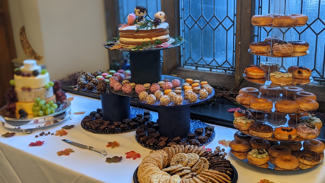 cake table