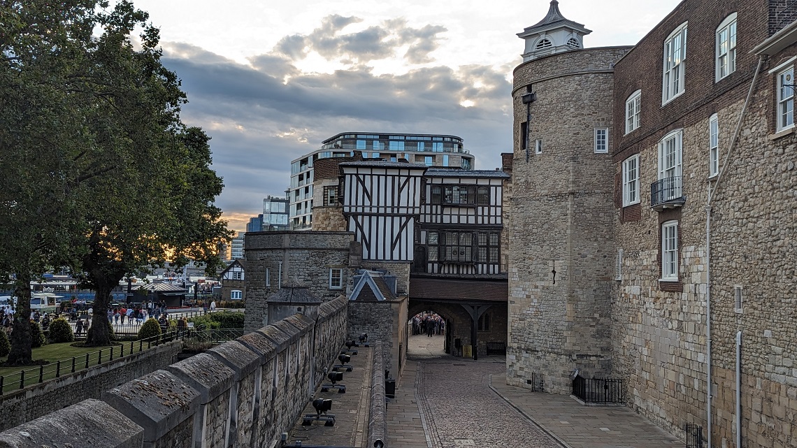 tower of london elopement