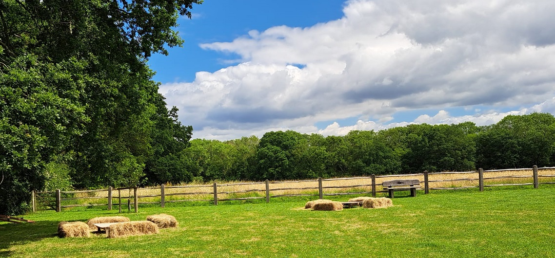 outdoor space at gildings barns