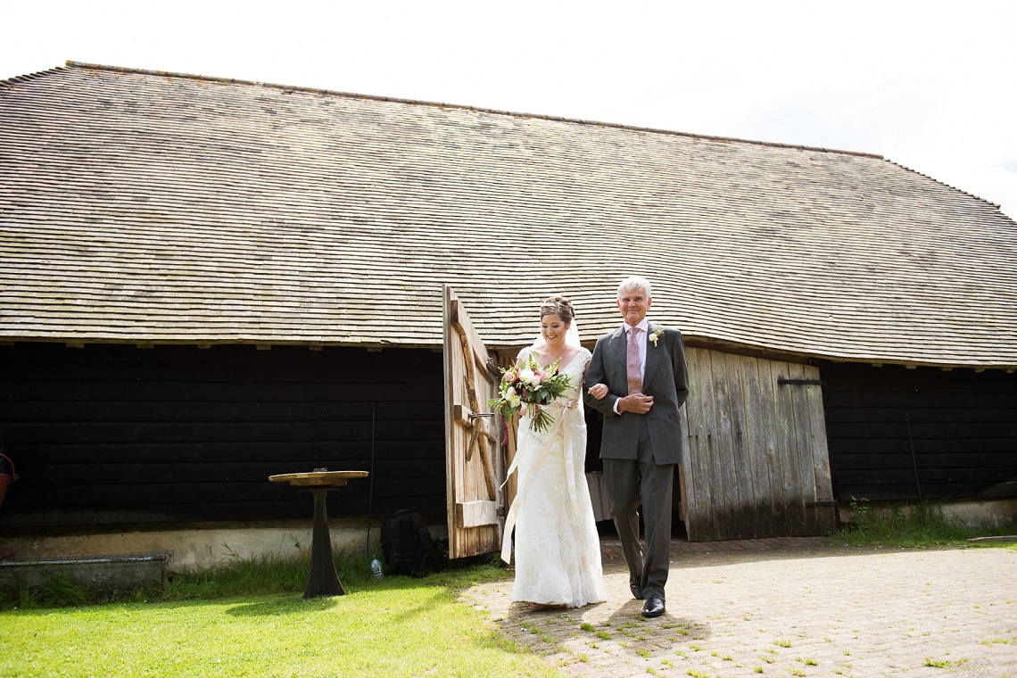 bride and dad